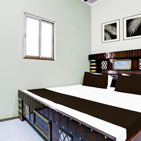 Hotel O V.K. Hotel Prayagraj Bagian luar foto