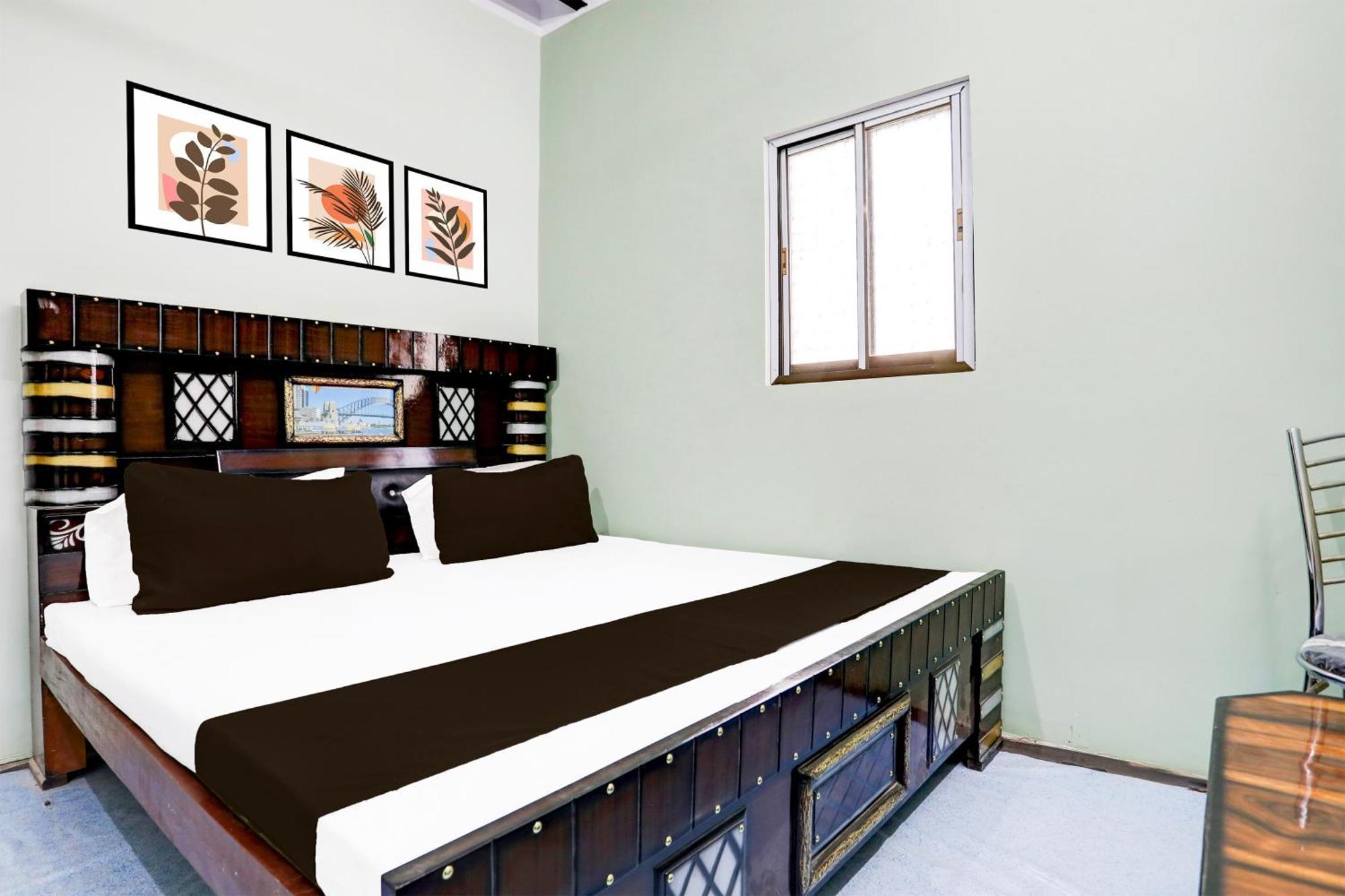 Hotel O V.K. Hotel Prayagraj Bagian luar foto